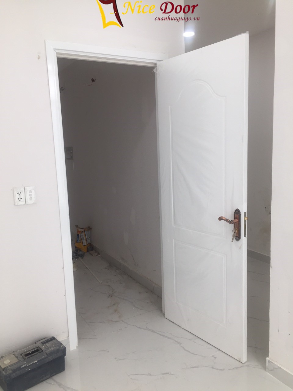 cửa nhựa composite cao cấp